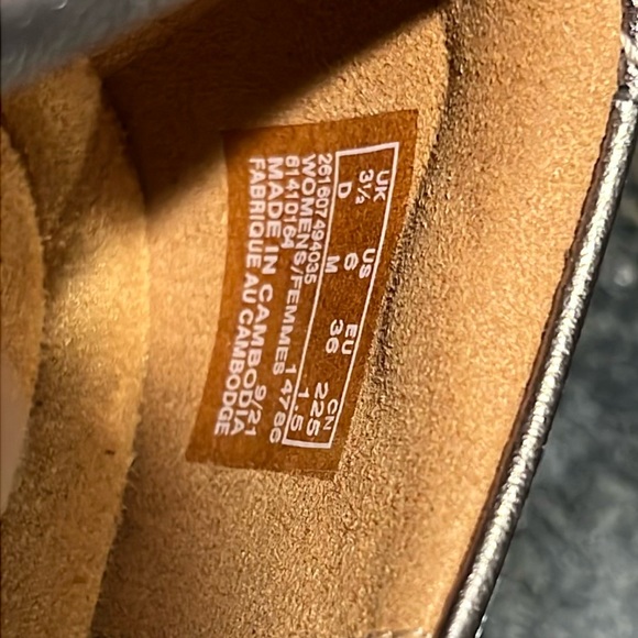 NWOT Clarks Sara Clover Flat - Picture 15 of 16